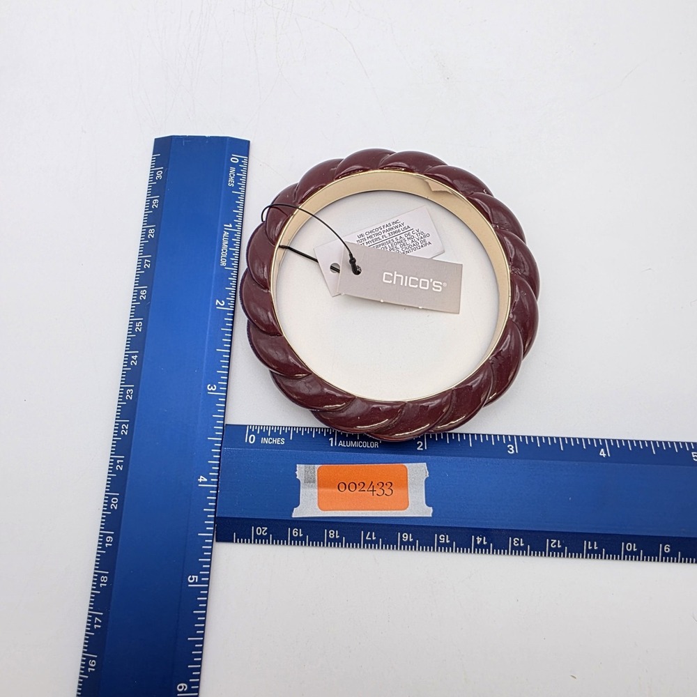New! CHICO'S Bria Cranberry Bracelet Resin‎ Acrylic Bangle Gold Tone New W Tags - Picture 9 of 9
